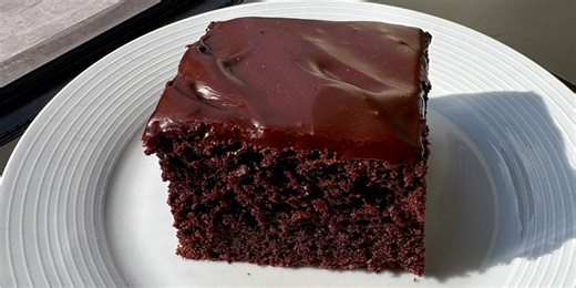 Easy all-in-one fudgy chocolate sponge cake recipe