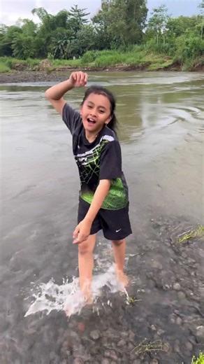 Zahra areb nyapo imi #sapi #sapigemuk #sapilucu #sapimakan