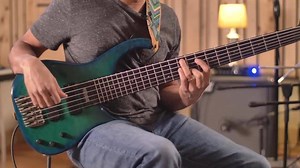 100K views · 1.6K reactions | In this lesson, the amazing Oteil Burbridge talks about why he recommends his students to play a 6 string bass. Don't forget to check out the complete interview included in the SBL membership 蘭 | ScottsBassLessons.com | Facebook
