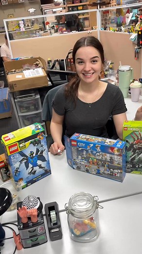 BEN 10 ALIEN FORCE - set 8519. Certified preowned and such a fun set! This will be a great addiction for any Ben10 fan, or if you like the buildable figs/alien themes!! #lego #ben10 #alien | Atlanta Brick Co