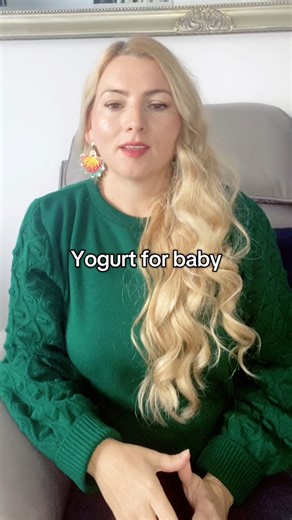 Can babies have yogurt at 6 months? 👶🥣Yes, but only the right kind, and only when it’s safe to do so.If your baby has eczema or a family history of allergies, talk to your doctor before introducing dairy. This video is for educational purposes only and does not replace medical advice.#babyyogurt #weaningjourney #babyfeeding #blw #babyfoodallergies #baby food #momlife | Child Nutrition Experts