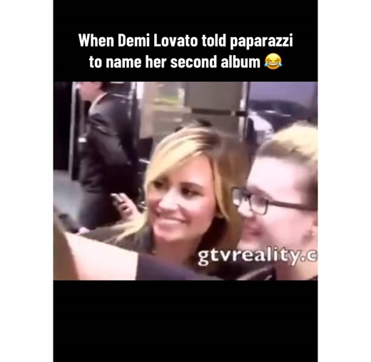 Demi Lovato's Hilarious Paparazzi Moment