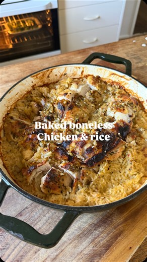 Baked boneless chicken and rice recipe 👇 I’ve got a 12-week family dinner meal plan that takes the thinking out of weeknights. It includes 60 dinners, grocery lists, and recipe cards — all linked in my bio. Ingredients: 1 boneless marinated chicken 1 cup white rice rinsed 2 cups liquid (can be stock or water) 1 tbsp stock concentrate if using water 2 tsp garlic powder 1 small brown onion or 1/2 large onion Sea salt & pepper 1-2 heads of broccoli What to do: 1.Preheat oven to 180°C. Dice the oni