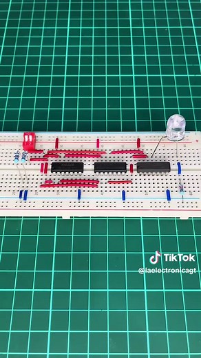 Circuito XOR: Compuertas OR, AND y NOT en Electrónica