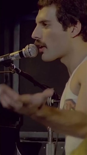 Today In Music - September 5 - Freddie Mercury was born in Zanzibar (1946) #queen #rockhistory