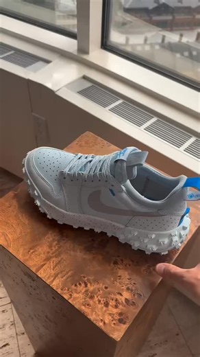 A preview for Jordan Brand’s holiday sneaker slate, which will begin releasing Oct. 1 and includes the all-new winterized Air Jordan 1 Element Low. Video: @ian_servantes | Footwear News | Facebook