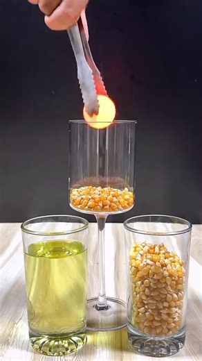 ‎Making popcorn with 1000°c hot ball ‎# satisfying #foryou # experiment #now trending #rhcb experiment #popcorn ‎