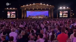AndrИ Rieu Hup Holland Hup Live in Maastricht 2010 - YouTube