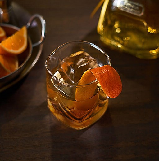 Enjoy Patrón Añejo Old Fashioned, a cocktail made with PATRÓN Añejo.