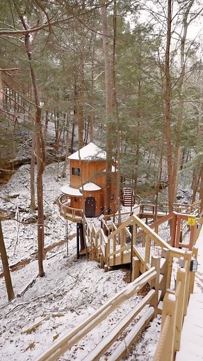 Hocking Hills Treehouse Cabins on Instagram: "The wonderful winter views at our magical Hemlock treehouse 🤩 📍Hocking Hills, Ohio Who are you taking to this luxury cabin? 🏷 • • • #treehouse #treehousegrove #treehouselife #treehousecabin #cabininthewoods #hockinghills #hockinghillsstatepark #hockinghillsohio"