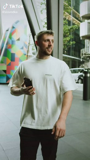 Refreshing XIX Vodka on Ice | Enjoy Every Sip