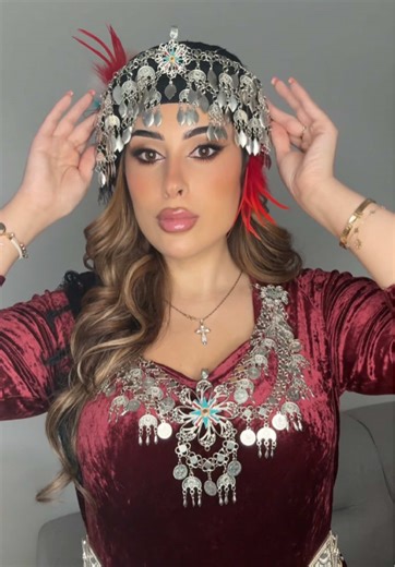 Explore Assyrian Traditional Makeup and Fashion