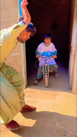 Special effects Animated train that stops when you wave #2