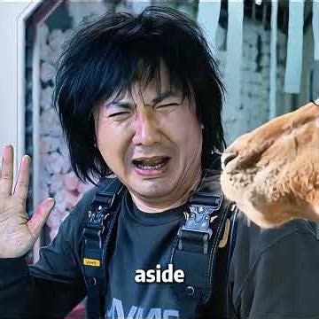 The Earth is in crisis, yet someone has been left behind on the moon#xhd51219dxyq#shorts #movierecap