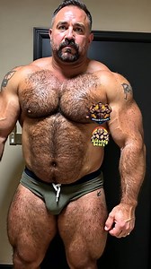 195K views · 6.5K reactions | #musclebear #alphamale #hairymusclebear #strongman aimuscleartwork | Musclesandbulk | Facebook