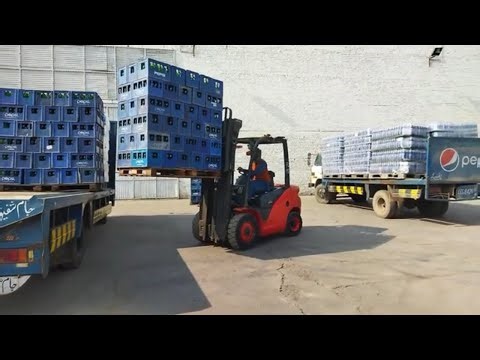 Unloading Material With Forklift | Unloading pallets on a truck | Unloading Truck