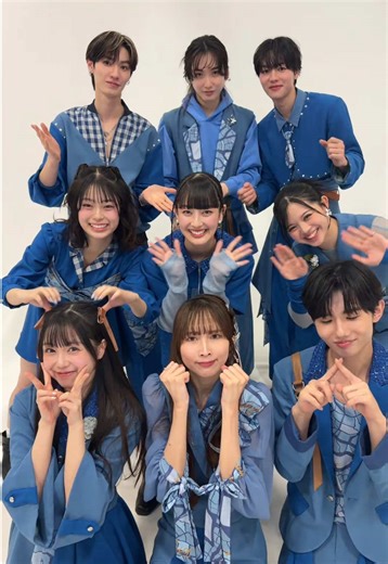 藤咲の即興手振りが正式にバストアップ振りとして採用されました🗺️💙 皆さんも踊ってみてください✨ 「勝つまでやめない」を顔で表現するところがポイントです☝🏼 #ONELOVEONEHEART #ラブワン #勝つまでやめない