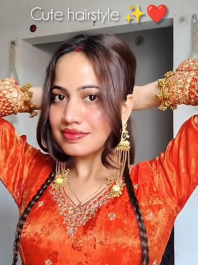 This cute & elegant hairstyle will give you total princess vibes 👑✨ Try it today & tell me how it looks on you 💖 #hairstylegoals #hairstyle #easyhairstyle #princesshair #hairtutorial
