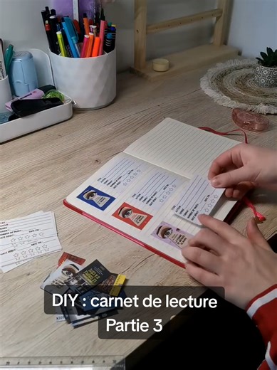 Partie 3 : Assemblage de mon carnet de lecture 😍 Après la préparation des pages et la fabrication du carnet, voici enfin l’assemblage ✨ Découper, ajuster, coller… et voir le carnet prendre vie petit à petit. Si toi aussi tu veux créer le tien, je peux t’envoyer les PDF des pages 💌 👉 envoie-moi un message privé #carnetdelecture #booktokfr #lectureaddict #journalcreatif #pourtoi booktok