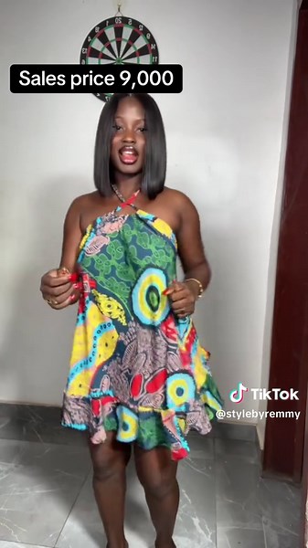 Stylish Beach Wear: Backless Gown for Summer