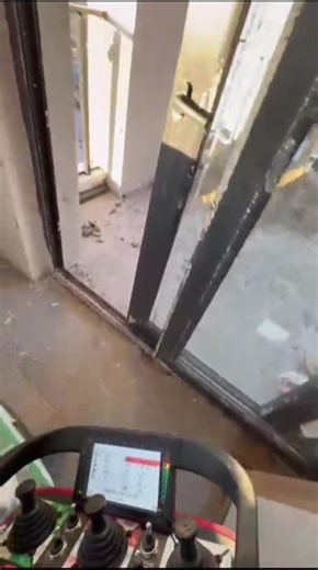 12. Kata 35 Metre Rotasyonlu Telehandler (Manitou) ile vermiş olduğumuz Seramik işlemimiz. #ankara #fy #viraltiktok #kesfet #fypage