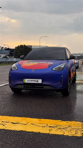 2.2K views | 先帮你们开！浅浅分享Proton e.MAS 5驾驶体验 ⚡️ #proton #pronet #emas #emas5 #preview #launch #malaysia #cars #ev #testdrive | Seeing Auto | Facebook