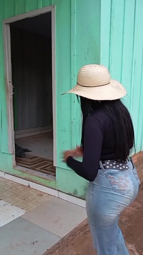 #humor #comedia lagartixa acreditou na vida que Garibalda ostentava na internet...