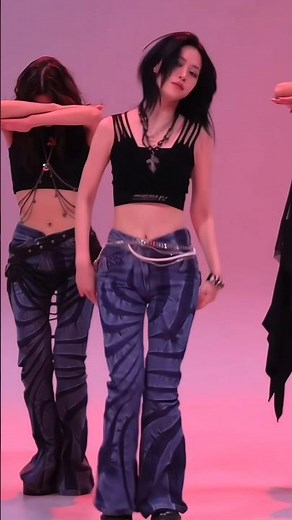 This part is so addictive #ITZY #있지 #MIDZY #ITZYCOMEBACK #ITZY_TUNNELVISION #ITZY_TNVS