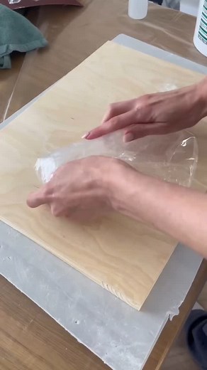 Ana | textured interior artist 🎨 on Instagram: "The full process of this 3D textured painting you can find on my page, as well as any tips and tutorials you need to start textured art 🎨"