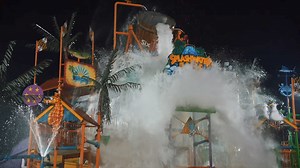 Tonight is the FINAL NIGHT of Harbor Nights and your last chance to light up the night in Hurricane Harbor Maryland! 🌙🌊 | Six Flags America