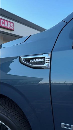 The 2025 GMC Yukon XL Denali in DOWNPOUR METALLIC