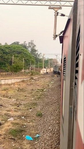 Traveling on the Hampi Express train from Bangalore to Hampi | Approaching the Hosapete station!