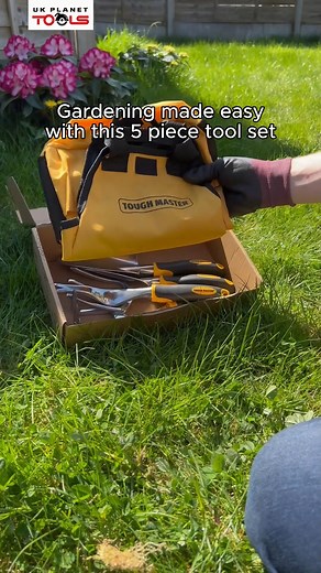 Get all your essential gardening tools in one handy set with TOUGH MASTER’s TM-GTA5B 5 Piece Garden Tool Set 🏡 It includes a shovel, rake, weeder, spatula, and cultivator – all made from durable, rust-resistant aluminium. Comfy, non-slip rubber handles. The set also comes with a spacious, multi-pocket storage bag. A perfect gift for any gardener! #ukplanettools #toughmaster #handtools #gardening #homerenovation #diyprojects | UK Planet Tools