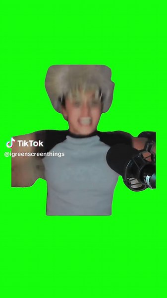 Get On My Head! Ellysa Yagho | Green Screen