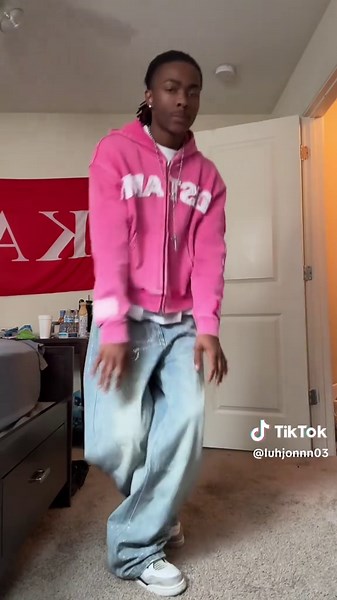 Exploring Kappa Alpha Psi Traditions and Strolling