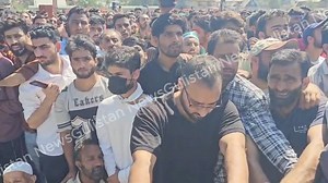 A massive gathering of supporters welcomes to Engineer Rashid with open arms! #ErRashid #Baramulla #GrandWelcome #JammuAndKashmirElections" Awami Ittehad Party - AIP J&K | Gulistan News Channel