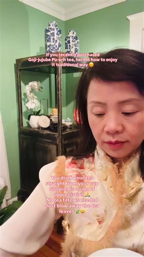 This tea was recently blended in accordance with Traditional Chinese Medicine principles. I hope my customers may benefit from its natural properties and gentle nourishing effects 🥰 According to Tradition Chinese Medicine Fermented Pu-erh Tea: ( 熟普洱） Transforms phlegm and reduces food stagnation: It aids in resolving phlegm, alleviating bloating, heaviness, and fullness after meals Goji Berries：(枸杞) Nourishes the liver and improves eyesight: Goji berries are rich in zeaxanthin and beta-carotene