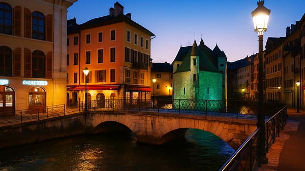 Annecy France – Picturesque Evening Walk in the Alps Region