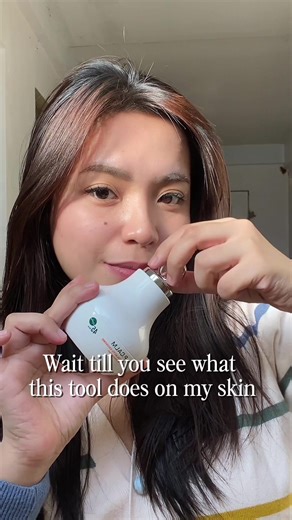 Meet P.CALM CicaLacto Exosome 45 Sleeping Mask, a next-level night routine designed to help fade dark spots, melasma, freckles, and post-acne marks. With its built-in RED LED device micro-vibrations, it helps push active ingredients deeper into the skin for better absorption overnight. Wake up to skin that looks clearer, smoother, and more radiant ✨ Because your night care should work as hard as you do. @P.CALM GLOBAL @HiCharis PH #sleepingmask #acneproneskin #darkspots #redlighttherapy