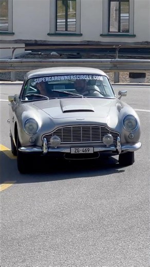 Aston Martin Classic Car / Supercar