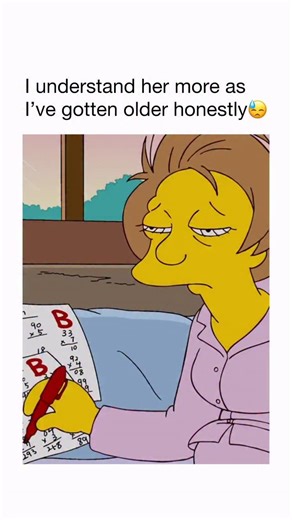I get her now 🎬: The Simpsons This long-running animated comedy focuses on the eponymous family in the town of Springfield in an unnamed U.S. state. The head of the Simpson family, Homer, is not a typical family man. A nucl*ar-plant employee, he does his best to lead his family but often finds that they are leading him. The family includes loving, blue-haired matriarch Marge, troublemaking son Bart, overachieving daughter Lisa and baby Maggie. Other Springfield residents include the family’s re