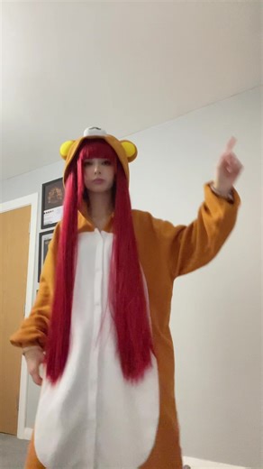 Improvised Dance Moves with Rilakkuma Cosplay