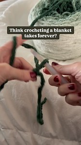 From a simple chain to a chunky, textured and cozy blanket. This quick throw is perfect for snuggling up or gifting! Yarn is at the link in my bio 🙂 Comment ‘evergreen’ for the link ♥️ #crochet #crochetersofinstagram #crochetpattern #crochetinspiration #crochetpatterns #crochetblanketpattern #crochetblanket #yarnlove #crochetaddict | Hookandfibermade