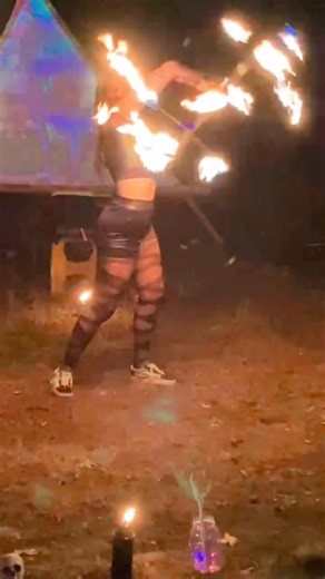 廉 A crowd favorite was FireSwans Entertainment who wowed our guests...