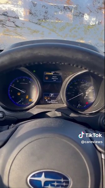 2015 Subaru Outback 2.5i Limited Startup and Gauge Sweep