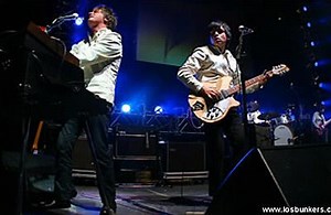 LA EXILIADA DEL SUR - Los Bunkers - LETRAS.COM