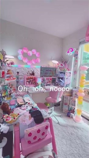 Kawaii desk setup #kawaii #desksetup #gamingroom #gamingsetup #cutecore
