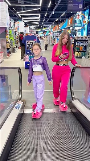 Acro Skills at the Mall! 🤸‍♂️💎 Escalator Split & Shopping Center Vibes