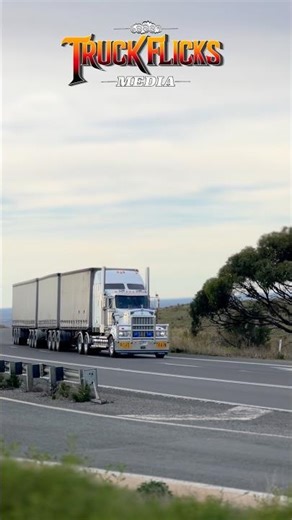Northside Produce Kenworth 909 B-triple heading up commo 💪💪💪