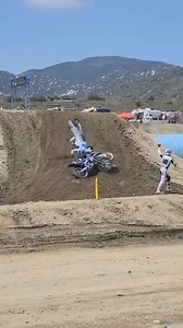 Shane McElrath, Garrett Marchbanks et Jerry Robin ont eu chaud ce jeudi lors de la journée de presse inaugurale de l'outdoor US du côté de Fox Raceway ... 📷WilkStarMedia www.dailymotocross.fr | DailyMotocross.fr